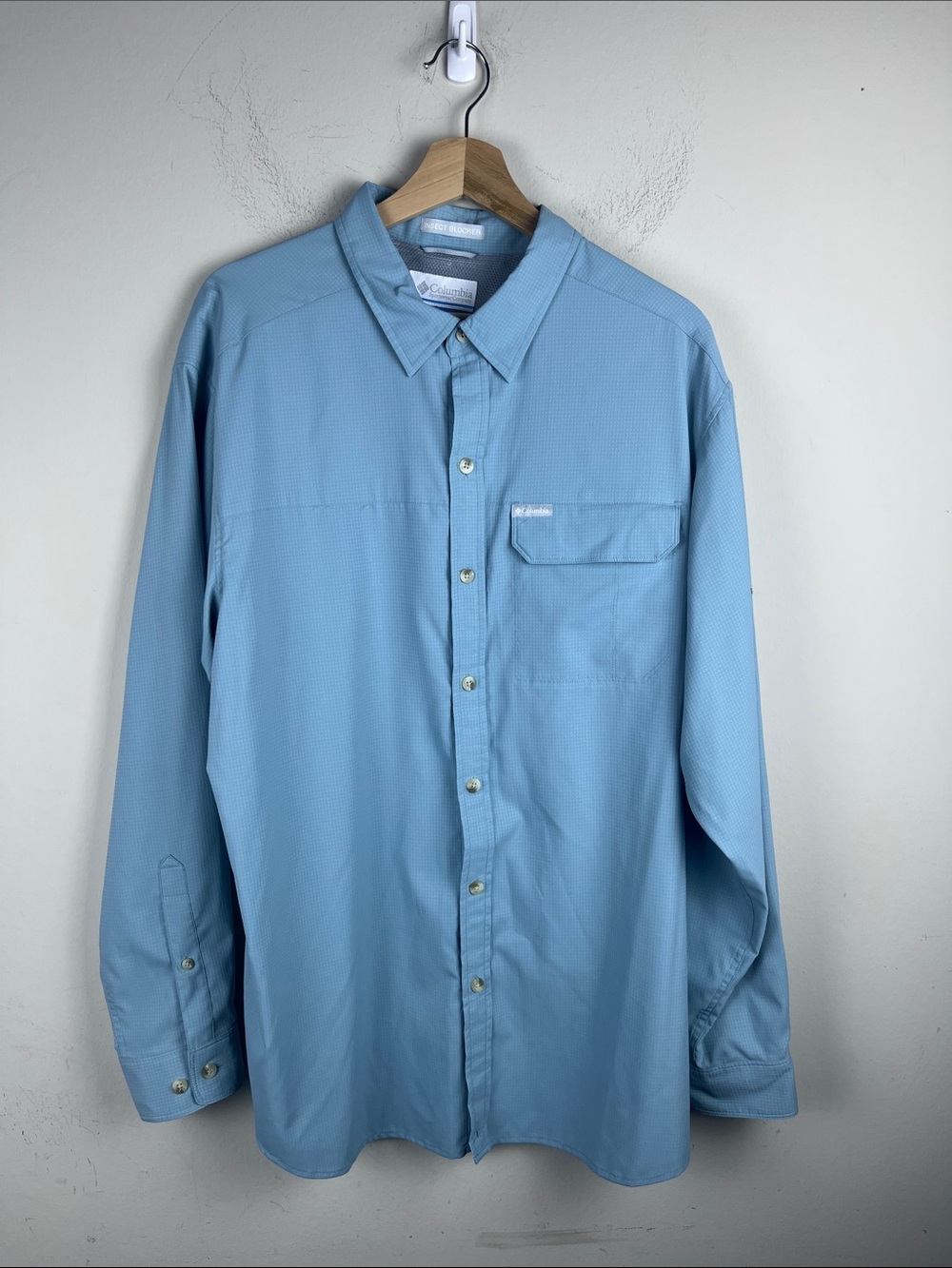 Columbia Men's Large Light Blue Insect Repellent Long Sleeve Button Down Shirt